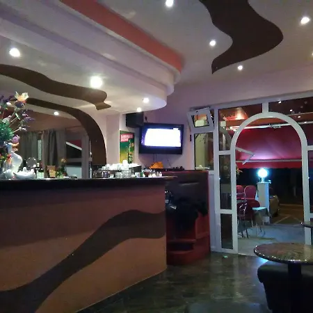 Garfild Guest House-3